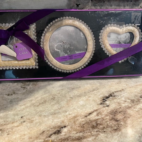 Arte de Casa Photo Frame Set of 3 Assorted Cream Enamel w/ Crystal Jewel Border - Picture 2 of 5